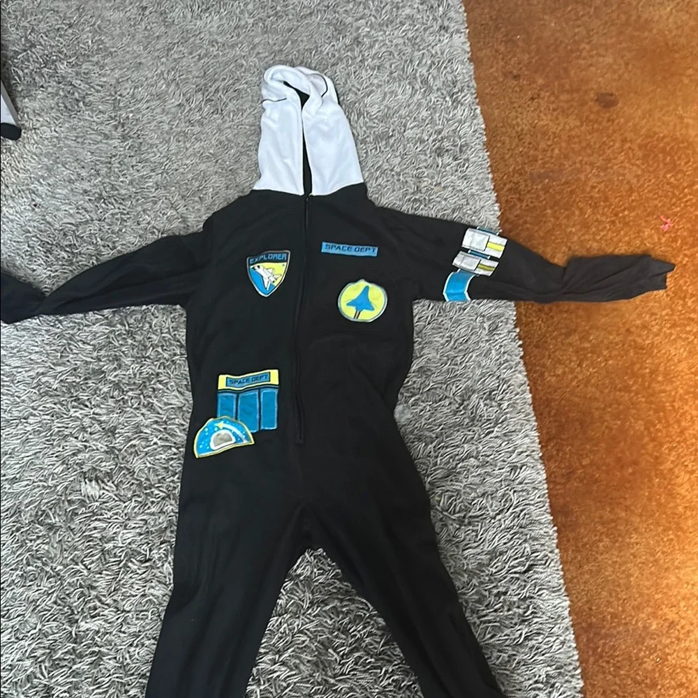 Kids Black and Blue Space-Themed Onesie new - Picture 1 of 3